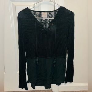 Knox Rose green top with lace and tie detail